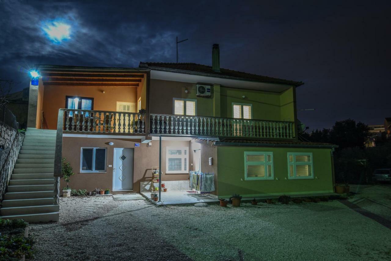 F-Holiday Apartment زادار المظهر الخارجي الصورة